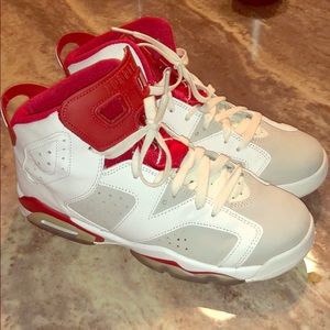 Air Jordan’s retro 6 BG classics